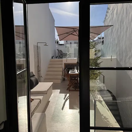 Unique Townhouse With Rooftop Pool Ferienhaus *