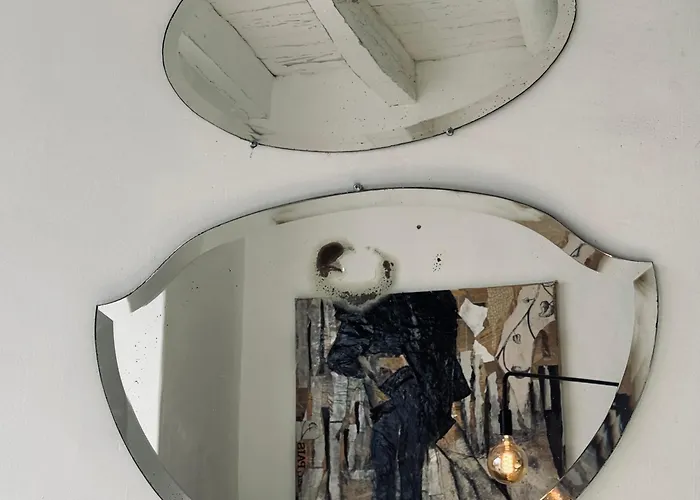 Unique Townhouse With Rooftop Pool 에스테포나