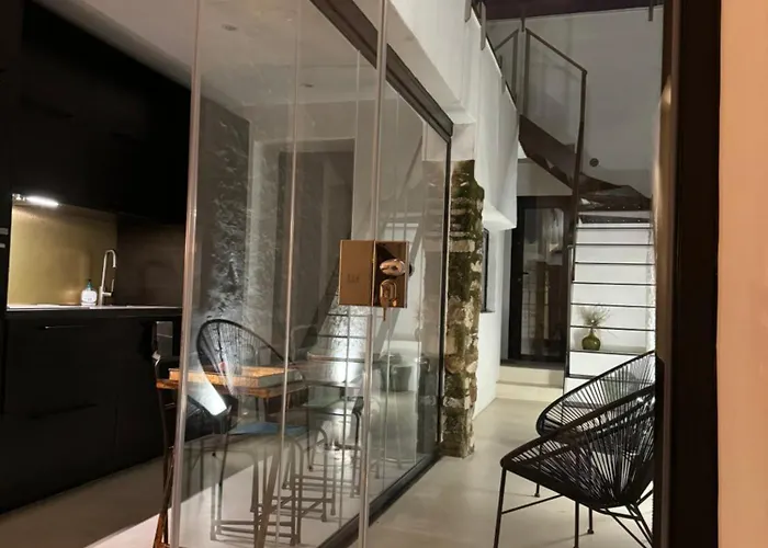 Сasa de vacaciones Unique Townhouse With Rooftop Pool Estepona