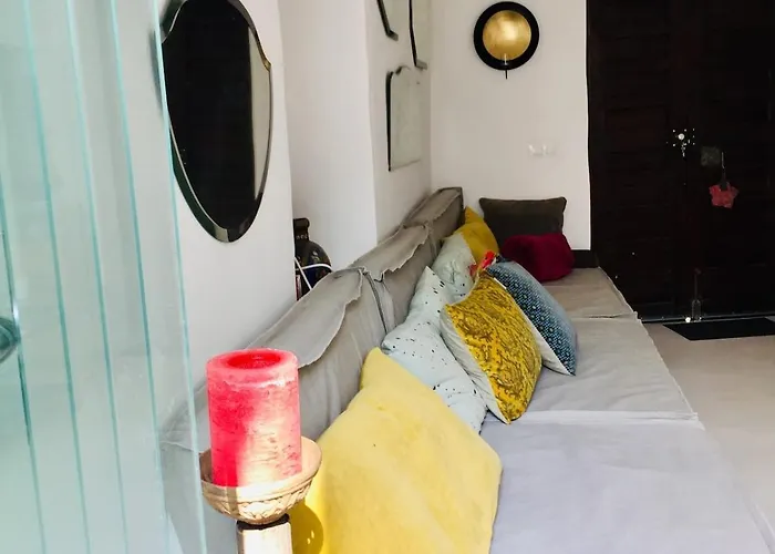 Сasa de vacaciones Unique Townhouse With Rooftop Pool *