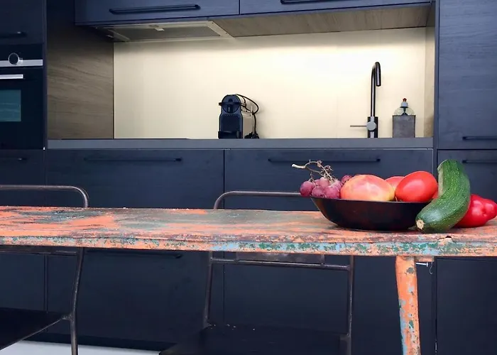 Сasa de vacaciones Unique Townhouse With Rooftop Pool Estepona