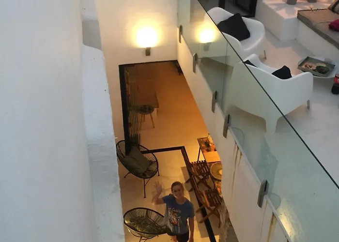 Сasa de vacaciones Unique Townhouse With Rooftop Pool